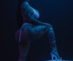 Sexy Thick Mexicana Mami - Image 3