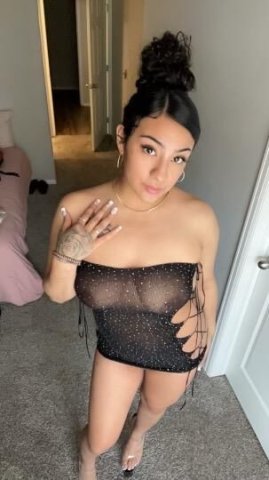 😋Hot Queen Girl💯No Games💯Gfe Friendly😋Need a Regular Also✅Available - 1