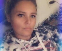 Hi I'm Courtney and a stupid bitch who wants to fuck everyone. i have no rates and no deposit! - Image 2