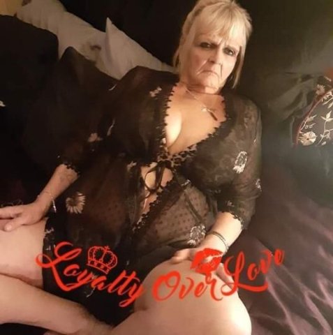 Moved in specials!!!...💋 - 1