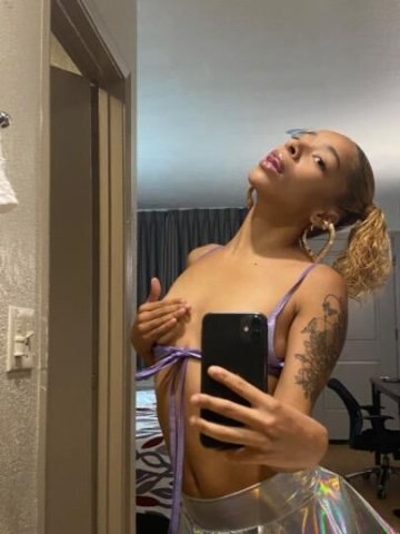 Princess here to give yu royal treatment, super SOAKER, SUCTION head 😘 - 1