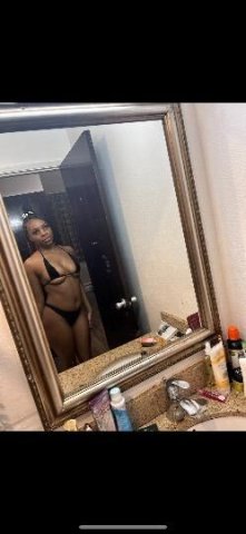 CHOCOLATE FUN SIZE BEAUTY READY TO GIVE PLEASURE💦🍫 - 1