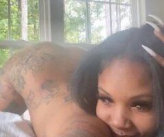 Hot lightskin baddie 😍😍 - Image 3
