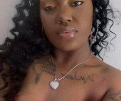 Detroit escorts - Black Goddess with a Nice Ass.. Come let me show you a good time.😘😍 $65 Qv Special