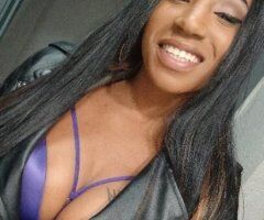 Super Freaky and a Super Soaker! Cum over and dive in! Im vailable for now INCALLS AND OUTCALLS!! - Image 1