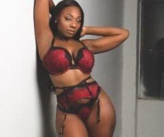 Beautiful Mature Bombshell Ready and Waiting for Your Call - Image 7