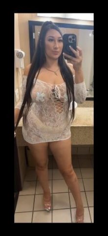 😻 El Sav Goddess Alaura new in town - 1