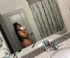 Wet Beauty 💦 Here For Your Pleasure 🥂😻 - Image 1