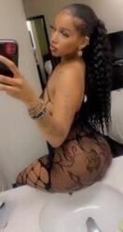 Hey papi Im cali 💋💄Looking To Have A Fun Time 🤫 - 1