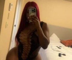 Drop Dead Gorgeous Bubble Butt Juicy Pussi - Image 4