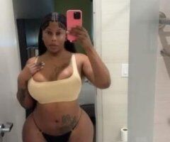 Drop Dead Gorgeous Bubble Butt Juicy Pussi - Image 5