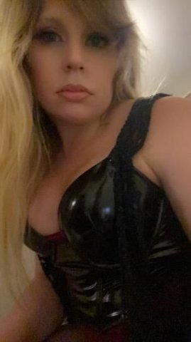 EVENING SPECIALS: half hour 150 or quick 100. Or spend a relaxing 2 hours with me for 400 - 1