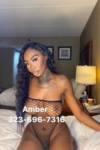 ✨Petite Amber✨ In town for today only Incalls Airport area - 1