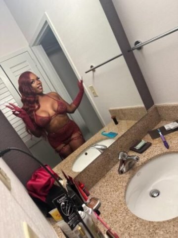 Big Booty Trans Available Now 100% Real - 1