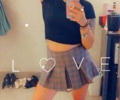 Racine escorts - Cum have some wild freaky fun 💦😘💋 I HAVE A SUITE A JACUZZI ALL WEEKEND 🥳🥳 CUM JOIN ME 😉 💦❤