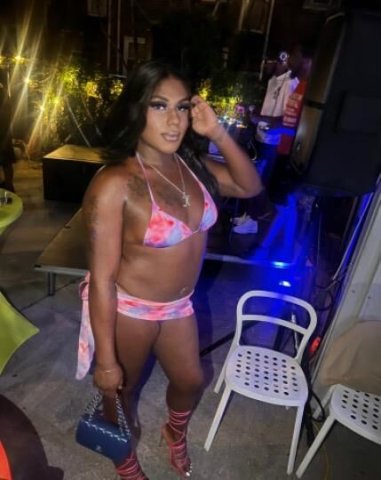 TRANS FEMALE, BBJ FRIENDLY - 1