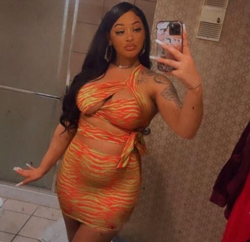 Hawaiian Beauty 🌺 - 1