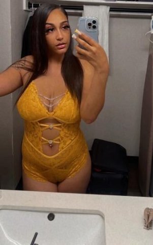 SEXY GIRL NEXT DOOR 🔥 ALL NATURAL DD TITS 😜💦 - 1