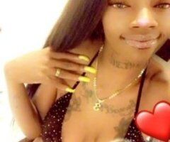 😘🫶🏾 Tighht Wet & READY 😋 FUCK MY FACE BABE 😩 let me show you why I'm #1 ☺🫶🏾 - Image 5