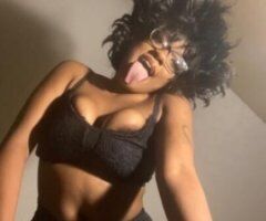 Sexiest Clit in Town Come Let it Throb In Your Mouth - Image 10