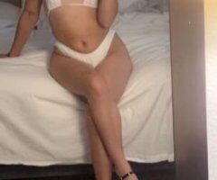 Everett escorts - cum see me baby 😩 Outcall and cardate