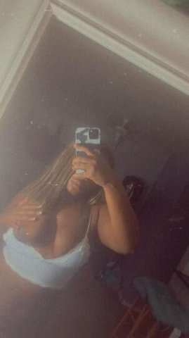 ......happy friday just looking for actually links full service avaible and qvs at $60 hand jobs at $40 with tits out cum on them - 1
