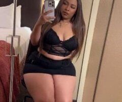 thick light skin with AMAZING CURVES 🍑 - Image 1