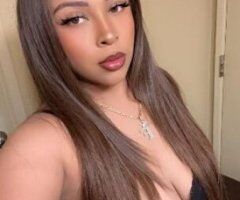 thick light skin with AMAZING CURVES 🍑 - Image 4