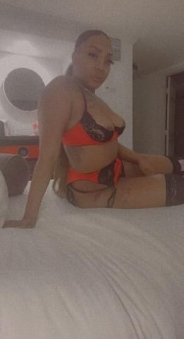 IN TOWN 💦 Wet Discreet Ebony Freak . QV Specials Available NOW - 1