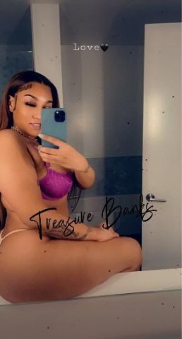 YOUR 💕 FAVE 😘 PLAYMATE 🥰 - 1