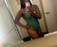 New 💕 In & Out's 🍭 Only Fans - Image 3