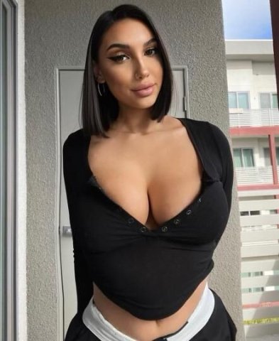 Hey baby 🤪 Wanna Have Fun ⁉ put a call through 💝❤‍🔥I just got into town heard you're looking to have 💦fun - 1