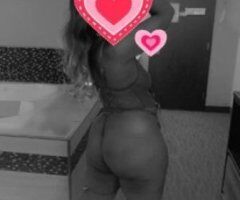 Minneapolis / St. Paul escorts - carmel skin cutie with a booty looking to give you a good time