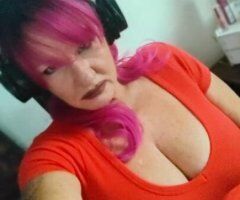 Lisamarie the legend, porn enthusiast, thick white milf, SEXY AF, cockworshipping vixen - Image 1
