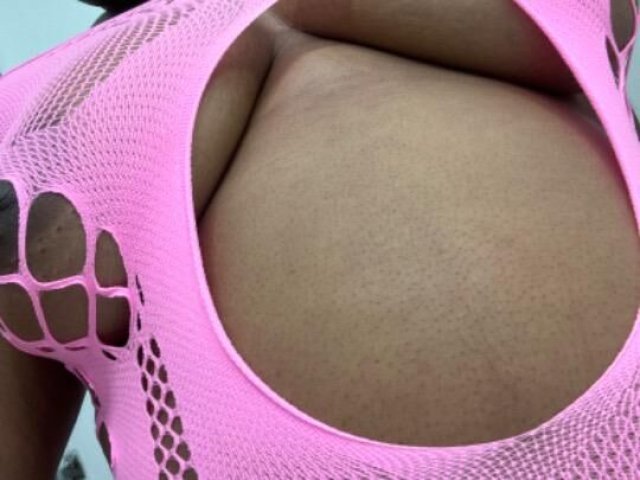 💕Horny Woman 💕 💚Curvyy Ass And Clean Pussy🔥 - 1