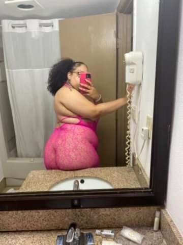 Lightskin wet pussy AVALIBLE NOW 24HRS💗💋 - 1