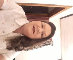 Binghamton escorts - Erotic brunette for 40$ car 🚗 play !