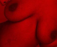 Thick Bih Juicy Wet Pussy🍑💦 - Image 2
