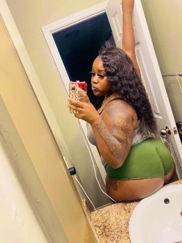 Thicksumm In town Read Bio - 1