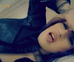 lonely - Image 3