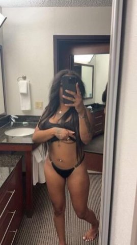 Fun Size Big Titty Ebony 😍💦🍭 - 1