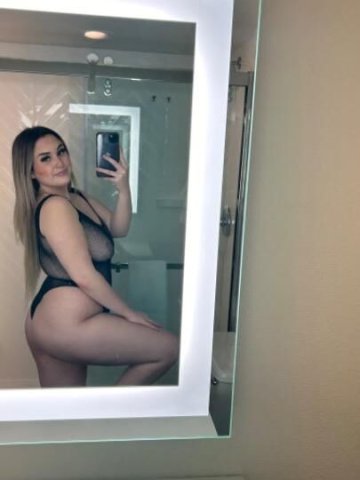 INNOCENT 😘😇WHITE GIRL with a PEACHY 🍑 BuBbLE BuTT...💯% REAL - 1