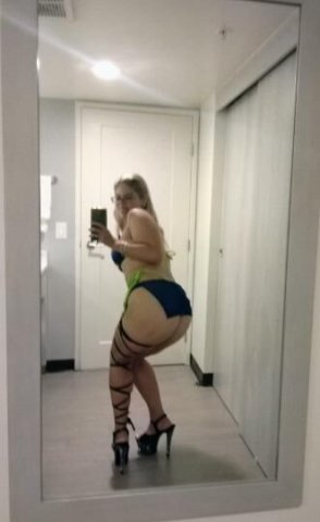 Heyy it's Candy 🍬 Come Spend Time With A Thick🍑 Curvy Country White🐇 Flagstaff Incalls 💋 - 1