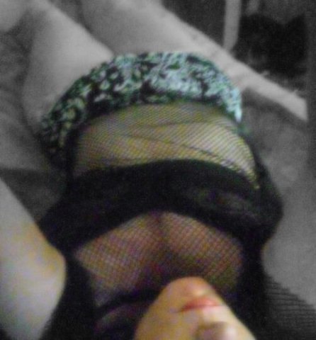 THE SLUTTY WHITE GIRL EVERYONE WANTS TO FUCK. - 1