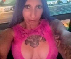 im a single mans best friend and a married man best kept secret - Image 2