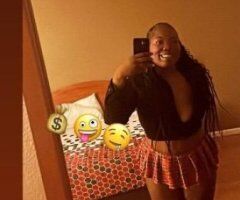 come see me 👅👅 - Image 6