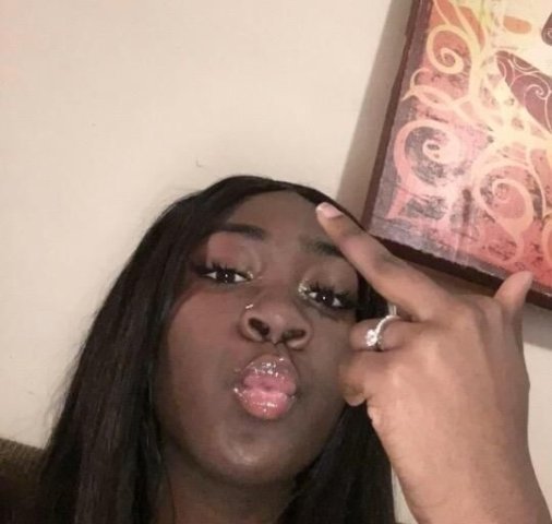 Pretty chocolate thick juicy girl ! - 1