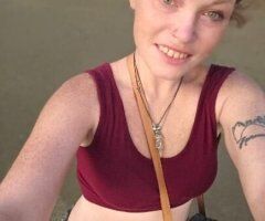 5 6 1 4 0 0 3 9 1 9 come see me on your lunch break 😜 - Image 2