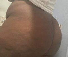 Thicckumss🍑💦 - Image 3