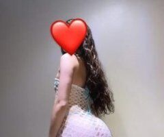 hot foreign baddie ❤️❤️ new in town catch me while u can - Image 3